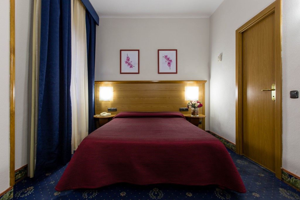 Negresco Gran Via Hotel Madrid Luaran gambar