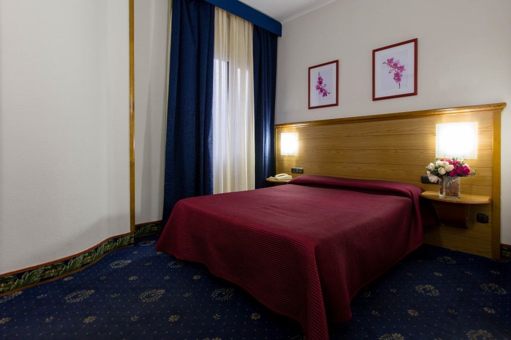 Negresco Gran Via Hotel Madrid Luaran gambar
